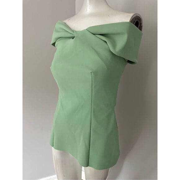 NWT Chiara Boni Vedia Twist Front Off The Shoulder Blouse Pear Green Size 2 $395 - Picture 8 of 10